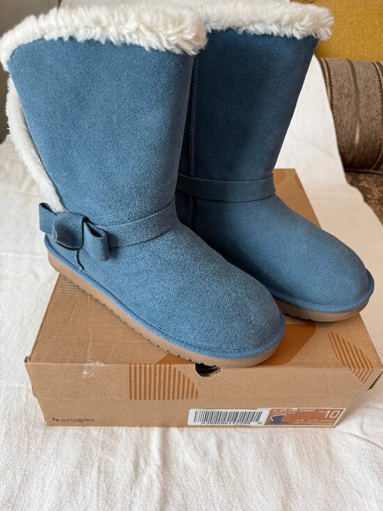 Koolaburra Ugg Boots, Ocean blue, size 10 - Picture 2 of 4